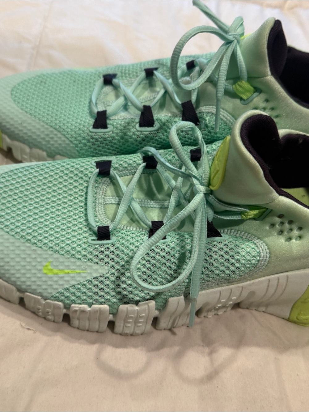 Men’s Mint Athletic Sneakers - Nike (worn once. Never worn outside the house)